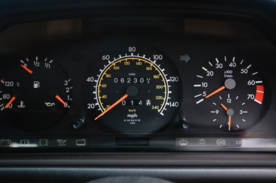 Lot 283 - 1995 Mercedes-Benz E220 Coupé