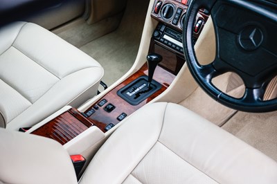 Lot 283 - 1995 Mercedes-Benz E220 Coupé