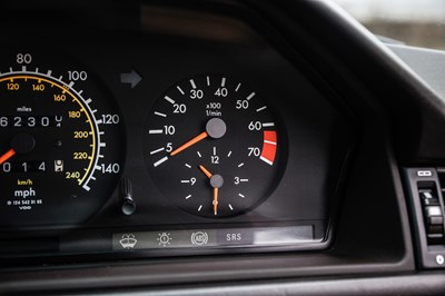 Lot 283 - 1995 Mercedes-Benz E220 Coupé