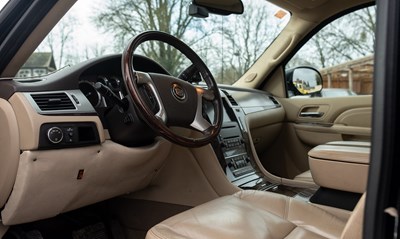 Lot 128 - 2010 Cadillac Escalade EXT Pick-up