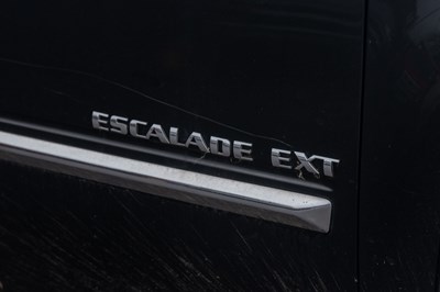 Lot 128 - 2010 Cadillac Escalade EXT Pick-up