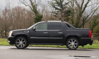 Lot 128 - 2010 Cadillac Escalade EXT Pick-up