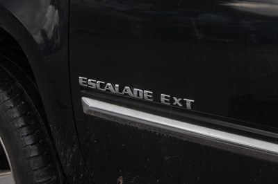 Lot 128 - 2010 Cadillac Escalade EXT Pick-up