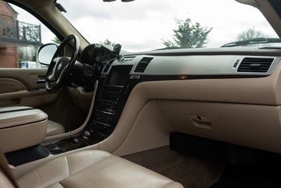 Lot 128 - 2010 Cadillac Escalade EXT Pick-up