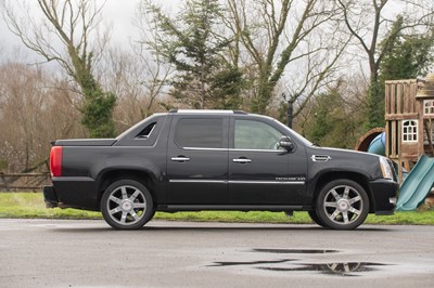 Lot 128 - 2010 Cadillac Escalade EXT Pick-up