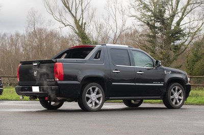 Lot 128 - 2010 Cadillac Escalade EXT Pick-up