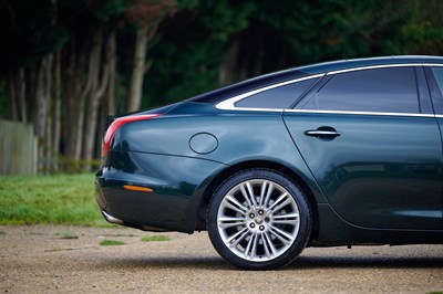 Lot 285 - 2010 Jaguar XJ V8 Premium Luxury (5.0 litre)