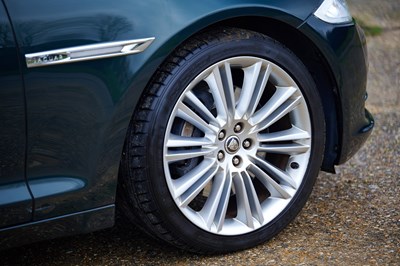Lot 285 - 2010 Jaguar XJ V8 Premium Luxury (5.0 litre)