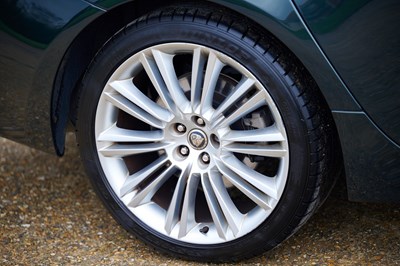 Lot 285 - 2010 Jaguar XJ V8 Premium Luxury (5.0 litre)