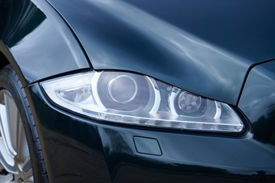 Lot 285 - 2010 Jaguar XJ V8 Premium Luxury (5.0 litre)