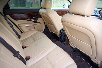 Lot 285 - 2010 Jaguar XJ V8 Premium Luxury (5.0 litre)