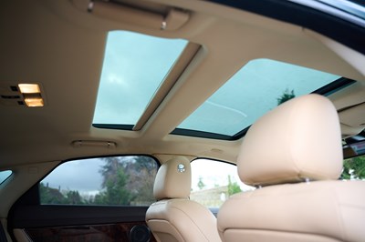 Lot 285 - 2010 Jaguar XJ V8 Premium Luxury (5.0 litre)