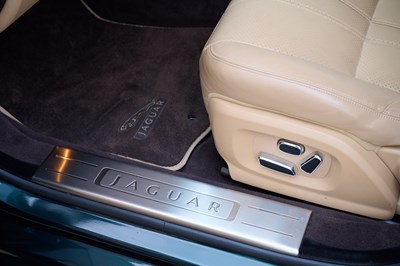 Lot 285 - 2010 Jaguar XJ V8 Premium Luxury (5.0 litre)