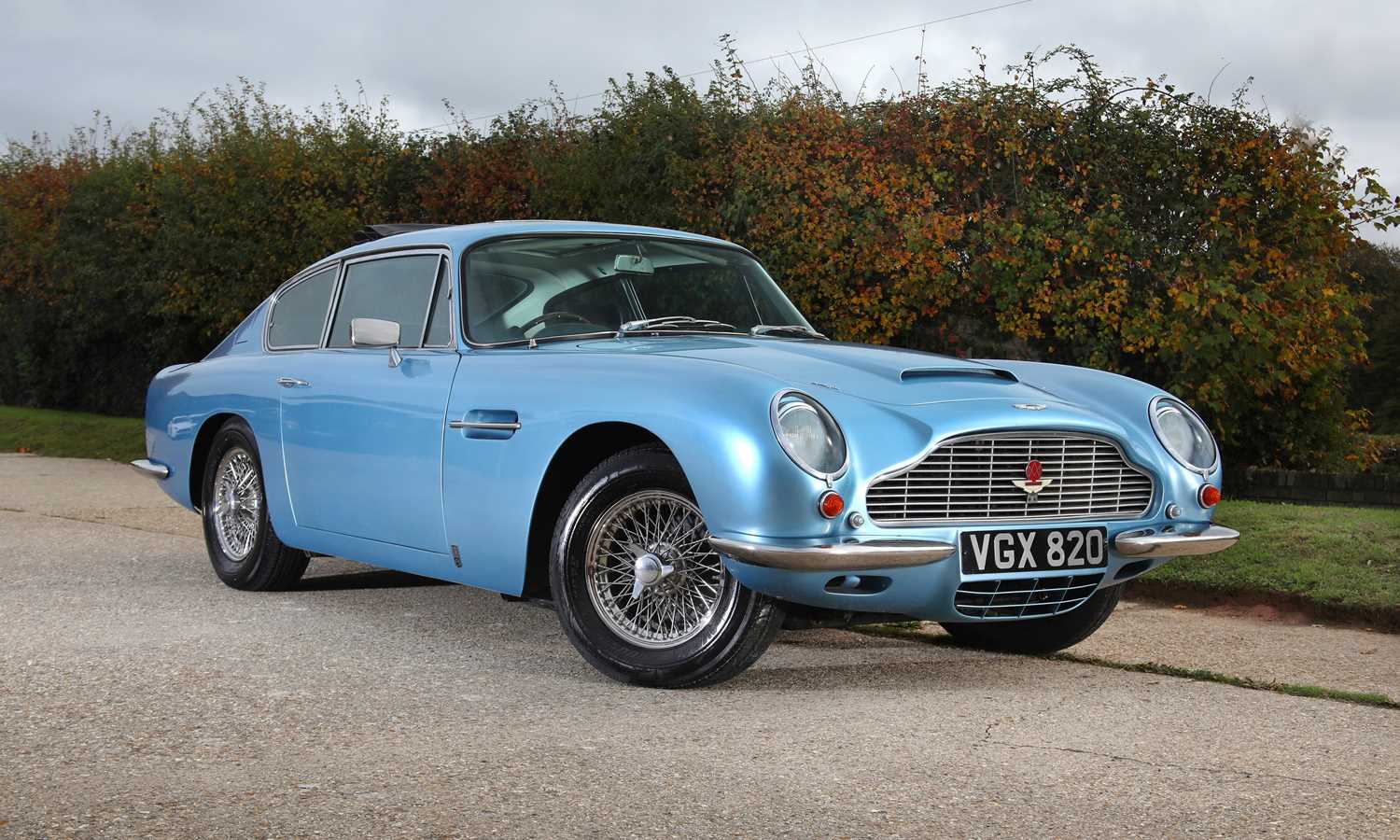 Lot 208 - 1968 Aston Martin DB6 Saloon