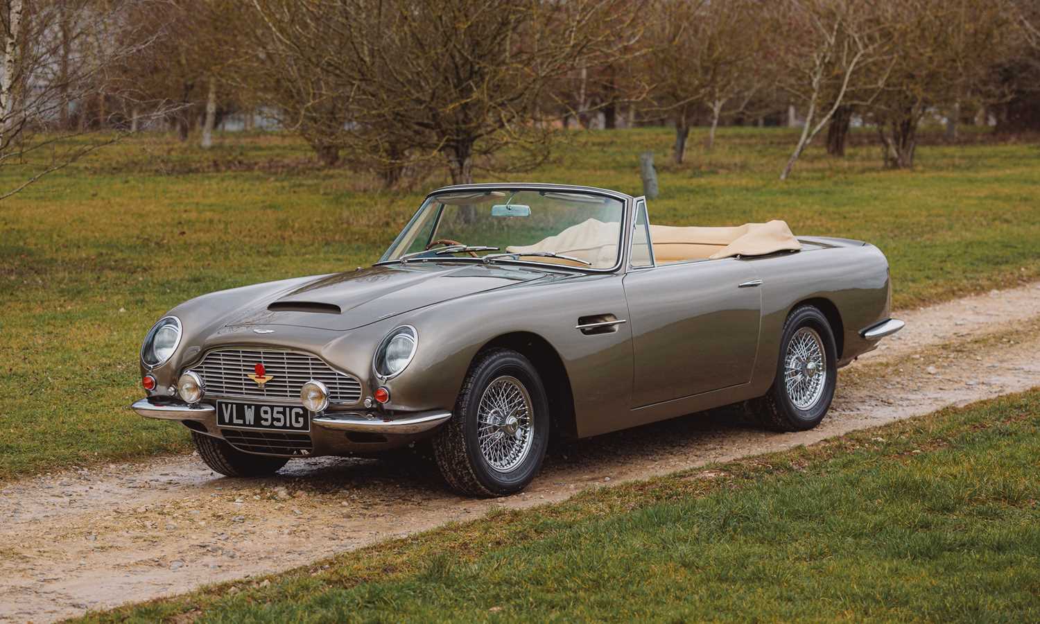 Lot 243 - 1968 Aston Martin DB6 Volante
