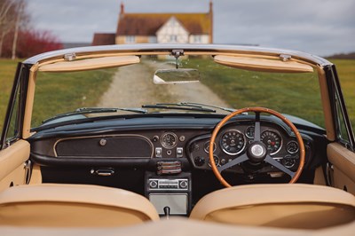 Lot 243 - 1968 Aston Martin DB6 Volante