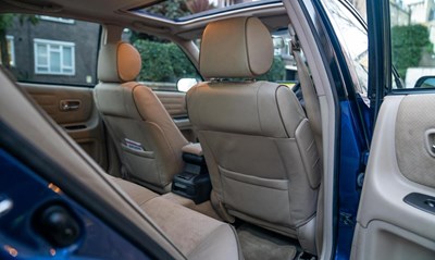 Lot 2002 Lexus IS200