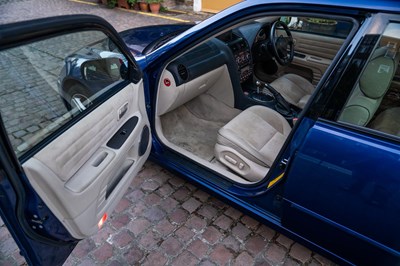 Lot 2002 Lexus IS200
