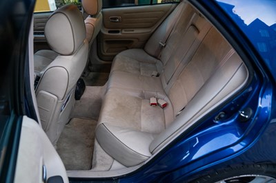 Lot 2002 Lexus IS200