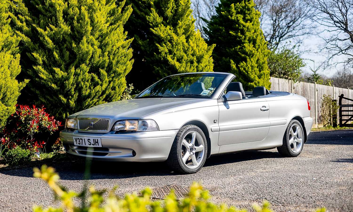 Lot 111 - 2001 Volvo C70 20v Turbo