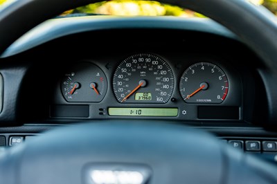 Lot 111 - 2001 Volvo C70 20v Turbo