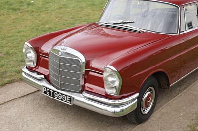 Lot 135 - 1967 Mercedes-Benz 220B Fintail