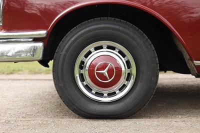 Lot 135 - 1967 Mercedes-Benz 220B Fintail