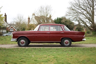 Lot 135 - 1967 Mercedes-Benz 220B Fintail