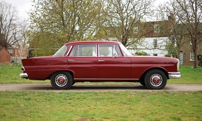 Lot 135 - 1967 Mercedes-Benz 220B Fintail