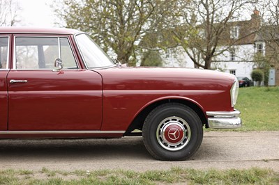 Lot 135 - 1967 Mercedes-Benz 220B Fintail