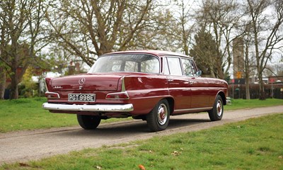 Lot 135 - 1967 Mercedes-Benz 220B Fintail