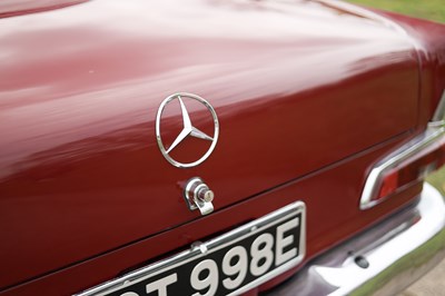 Lot 135 - 1967 Mercedes-Benz 220B Fintail
