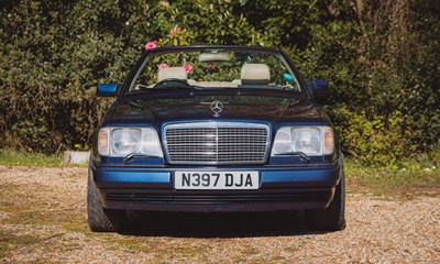 Lot 144 - 1995 Mercedes-Benz E220 Cabriolet