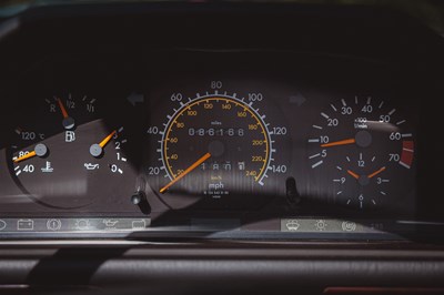 Lot 144 - 1995 Mercedes-Benz E220 Cabriolet