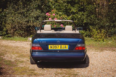 Lot 144 - 1995 Mercedes-Benz E220 Cabriolet