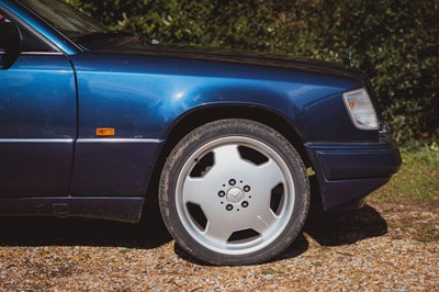 Lot 144 - 1995 Mercedes-Benz E220 Cabriolet