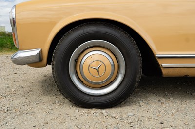 Lot 295 - 1966 Mercedes-Benz 230 SL Pagoda