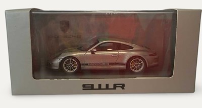 Lot 108 - Porsche 911R Model