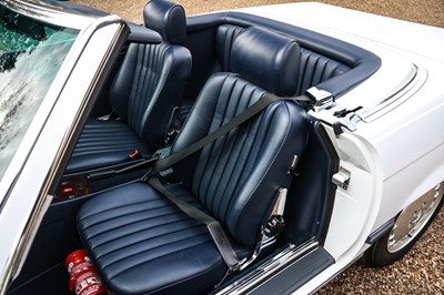 Lot 266 - 1989 Mercedes-Benz 300 SL