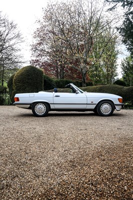 Lot 266 - 1989 Mercedes-Benz 300 SL