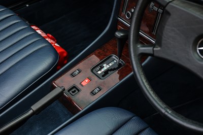Lot 266 - 1989 Mercedes-Benz 300 SL