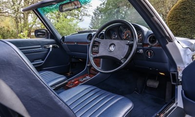 Lot 266 - 1989 Mercedes-Benz 300 SL