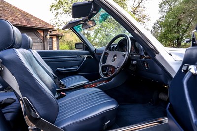 Lot 266 - 1989 Mercedes-Benz 300 SL