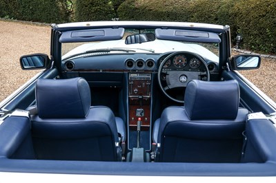 Lot 266 - 1989 Mercedes-Benz 300 SL