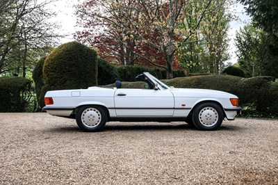 Lot 266 - 1989 Mercedes-Benz 300 SL