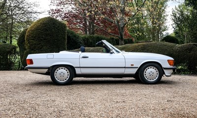 Lot 266 - 1989 Mercedes-Benz 300 SL