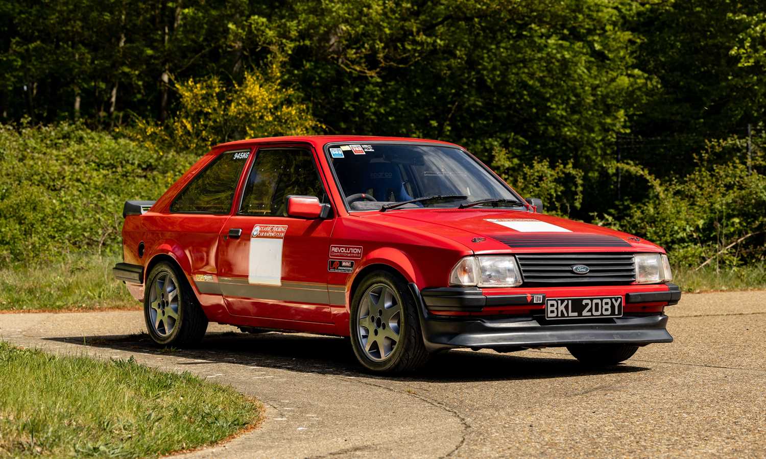 Lot 302 - 1982 Ford Escort Race Car