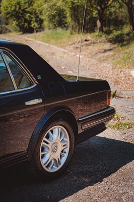 Lot 248 - 1998 Bentley Brooklands R Mulliner