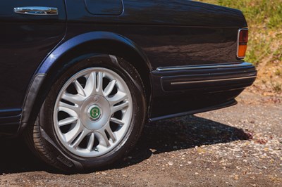 Lot 248 - 1998 Bentley Brooklands R Mulliner
