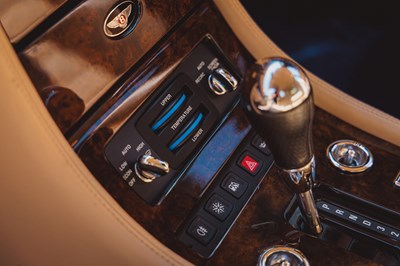 Lot 248 - 1998 Bentley Brooklands R Mulliner